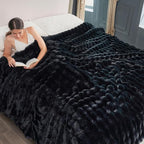 Cozy Bliss Faux Fur Throw Blanket for Couch, Fuzzy Soft Plush Thick Bubble Blanket for Sofa Bedroom Living Room, 90 * 90 Inches Black