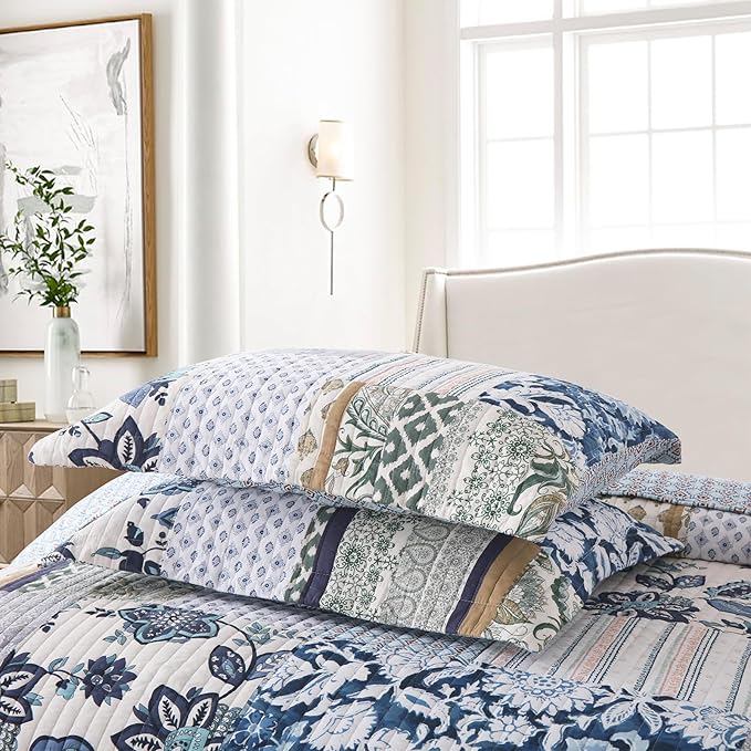 Yvooxny Queen Quilt Set Reversible Quilted Bedspread 3-Piece Lightweight Floral Real Patchwork Coverlet Bedding Set with Pillowcases for All Seasons, 98 * 90 Inches