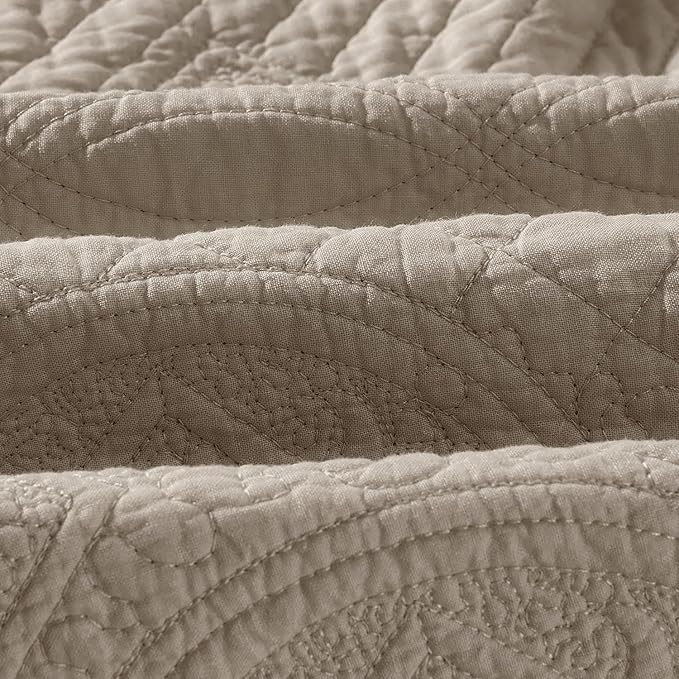 Calla Angel Sage Garden Luxury Pure Cotton Matelasse Quilt, King, Coffee