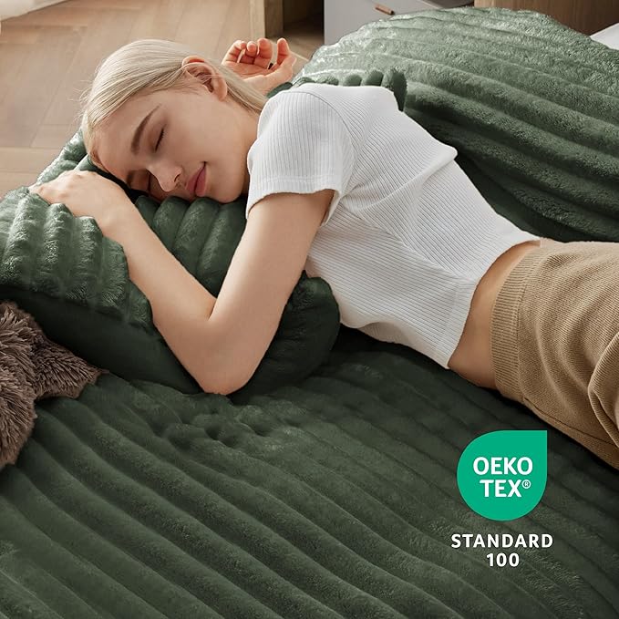 Bedsure Fluffy Duvet Cover Set - Ultra Soft Plush Shaggy Comforter Cover Queen Size, Warm Flannel Fleece Bed Sets for Winter, 3 Pieces (Striped Pattern, Green)