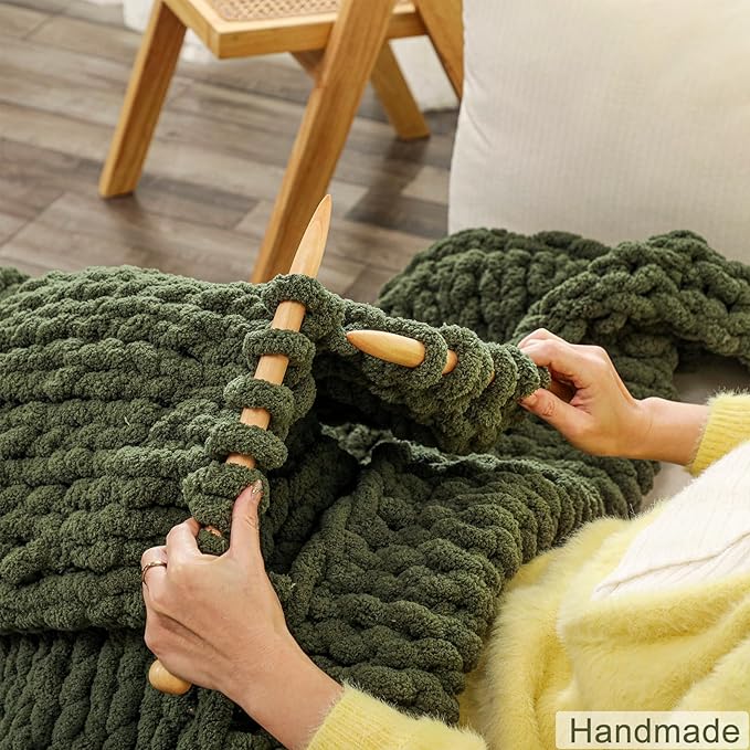 WESHIONGOO Chunky Knit Blanket Throw 40"×40" Knitted Throw Blankets for Couch Bed Fluffy Soft Blanket with Jumbo Chenille Yarn Thick 100% Handmade (Olive Green)