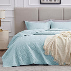Love's cabin California King Size Quilt Bedding Set Light Blue Bedspread - Cal King Summer Lightweight Bedspread Comforter - Wave Pattern Coverlet for All Season - 3 Pieces (1 Quilt, 2 Pillow Shams)