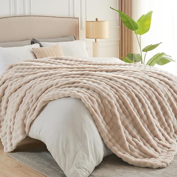 NEWCOSPLAY Faux Fur King Blanket Linen Bubble Blanket Thick Warm Soft for Couch Sofa Bed 550GSM (Linen, King(90"x110"))
