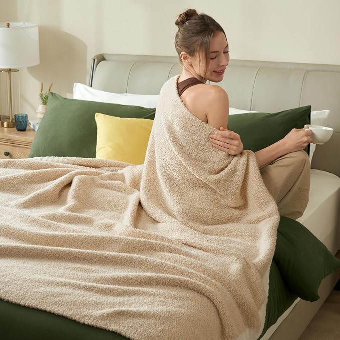 Joiedomi Twin Blanket for Couch Bed, Light Camel Knitted Blankets Gifts for Women Mom Girls, Cozy Cute Soft Throw Home Room Decor Aesthetic for Women Mothers Birthday Gifts 60x80 Inches