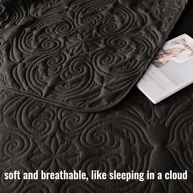 Exclusivo Mezcla Quilt Set Oversized King Size with 2 Pillow Shams, Lightweight Black Quilts with Vintage Damask Pattern, Soft Cal King Bedspreads Coverlets Bedding Set for All Seasons