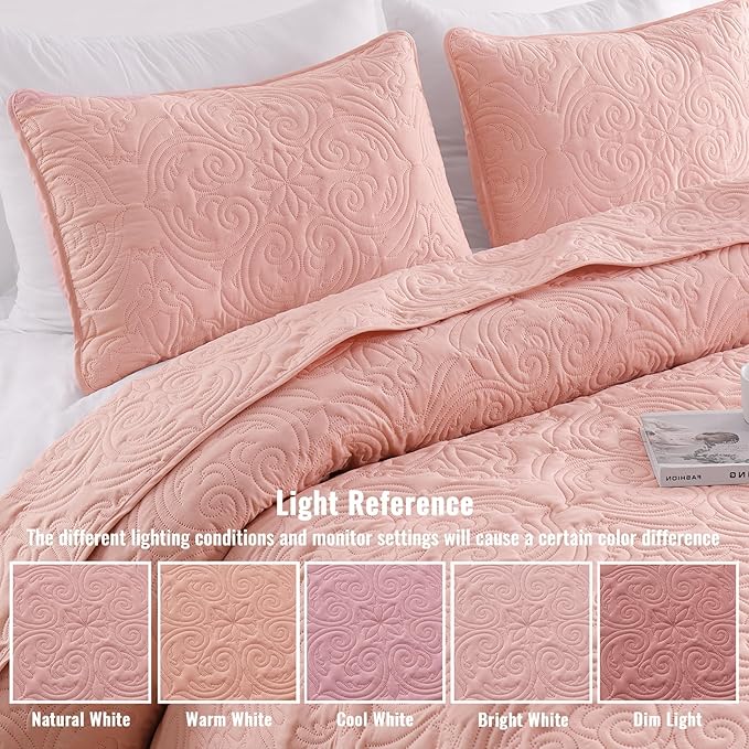 Exclusivo Mezcla Quilt Set Oversized King Size with 2 Pillow Shams, Lightweight Blush Pink Quilts with Vintage Damask Pattern, Soft Cal King Bedspreads Coverlets Bedding Set for All Seasons