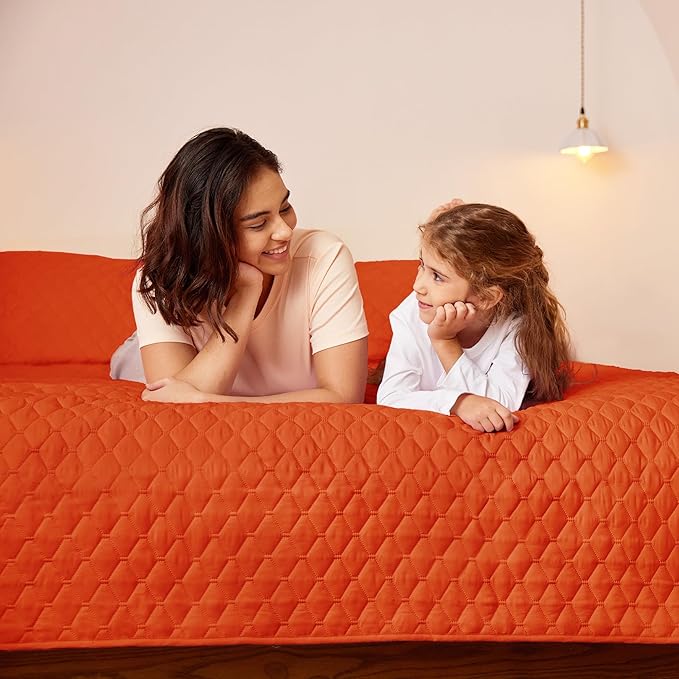 Exclusivo Mezcla Reversible King Size Quilt Bedding Set with Pillow Shams, Lightweight Quilts King Size, Soft Bedspreads Bed Coverlets for All Seasons - (Burnt Orange, 104"x96")