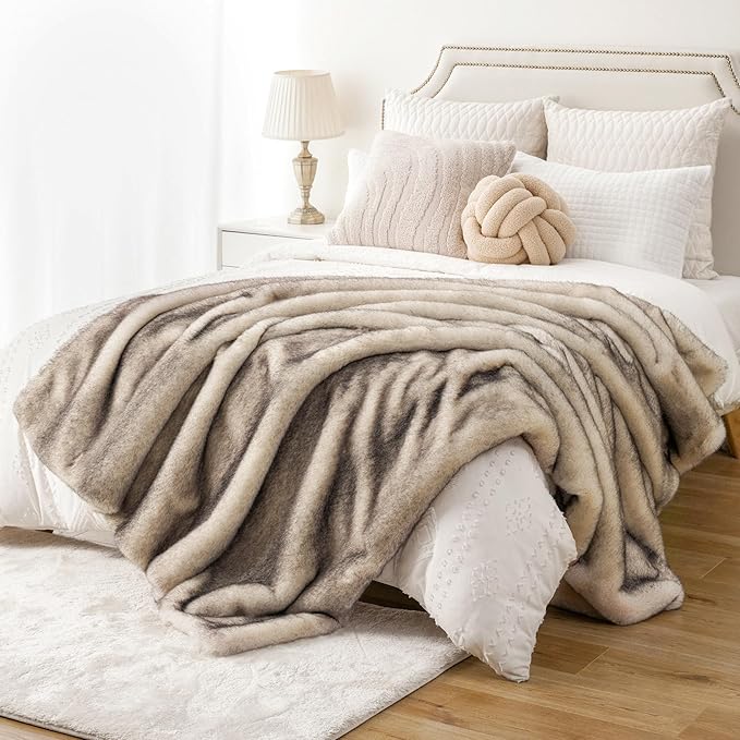 BATTILO HOME Luxury Fluffy Faux Fur Throw Blanket, Cozy Warm Fur Blanket for Couch Sofa, Plush Fuzzy Fur Throws with Long Pile & Brushed Tips, 60"x80"