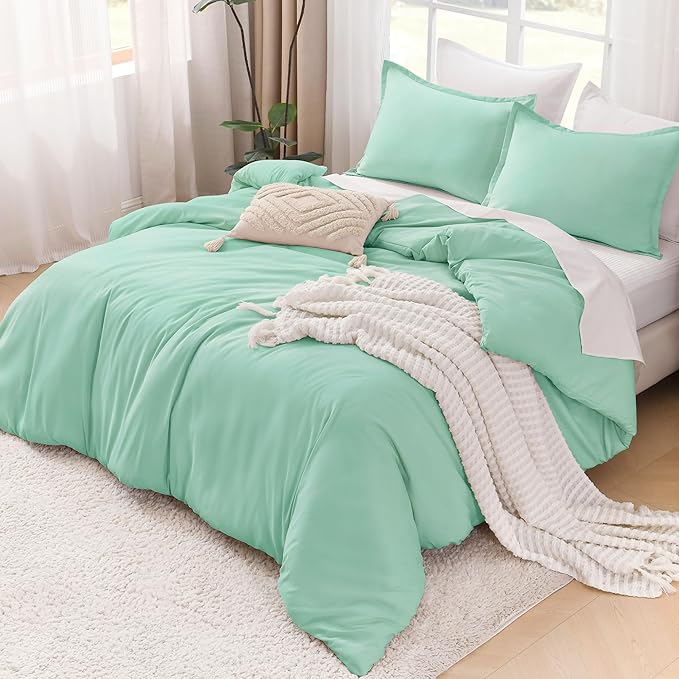 Litanika Comforters Mint Green Queen Size, 3 Pieces Lightweight Solid Bedding Set & Collections, All Season Fluffy Bed Set (90x90In Comforter & 2 Pillowcases)