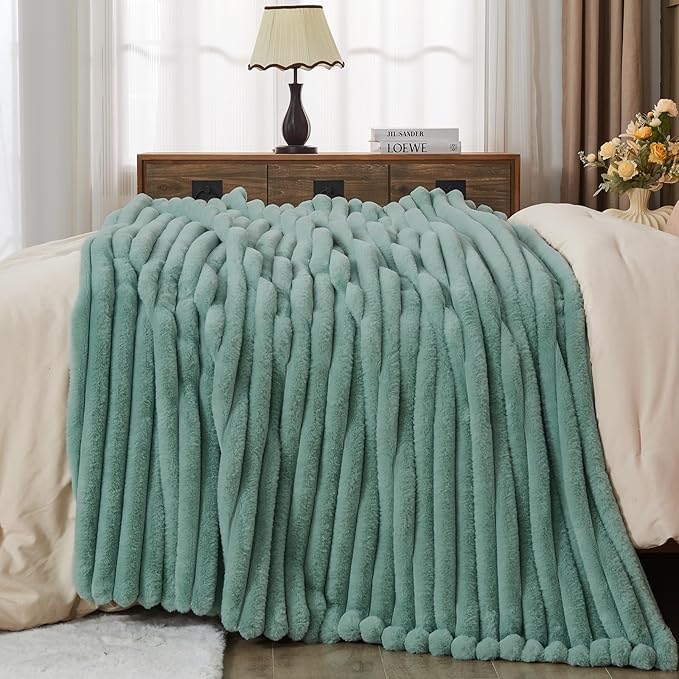NEWCOSPLAY Faux Fur Twin Blanket New Sage Green 3D Ribbed Plush Thick Warm Blanket for Couch Sofa Bed 850GSM (New Sage Green Ribbed, Twin(60"x80"))