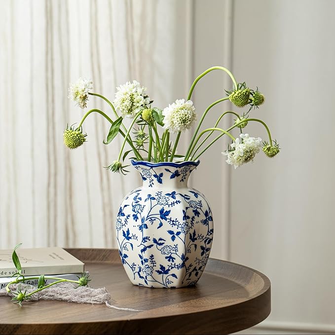 Small Blue and White Ceramic Vase, 6 Inch Vintage Chinoiserie Flower Vase Decorative Antique Vases for Home Decor, Rustic Porcelain Vase Farmhouse Shelf Table Centerpieces Decor