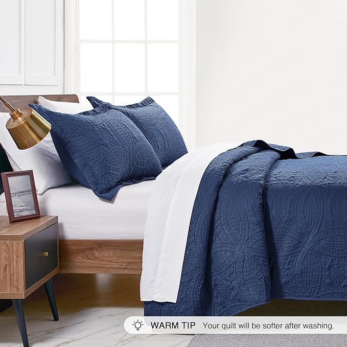 Love's cabin King Size Quilt Set Navy Blue Bedspreads - Soft Bed Summer Lightweight Bedspread Comforter - Modern Style Coin Pattern Coverlet for All Season - 3 Pieces (1 Quilt, 2 Pillow Shams)