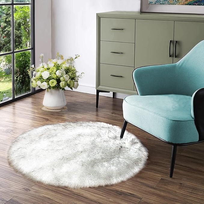 Latepis Small Circle Rug Round Rug 4ft Faux Sheepskin Fur Rug White with Grey Tips Machine Washable Area Rugs for Living Room Furry Shag Rug for Bedroom Floor Home Decor