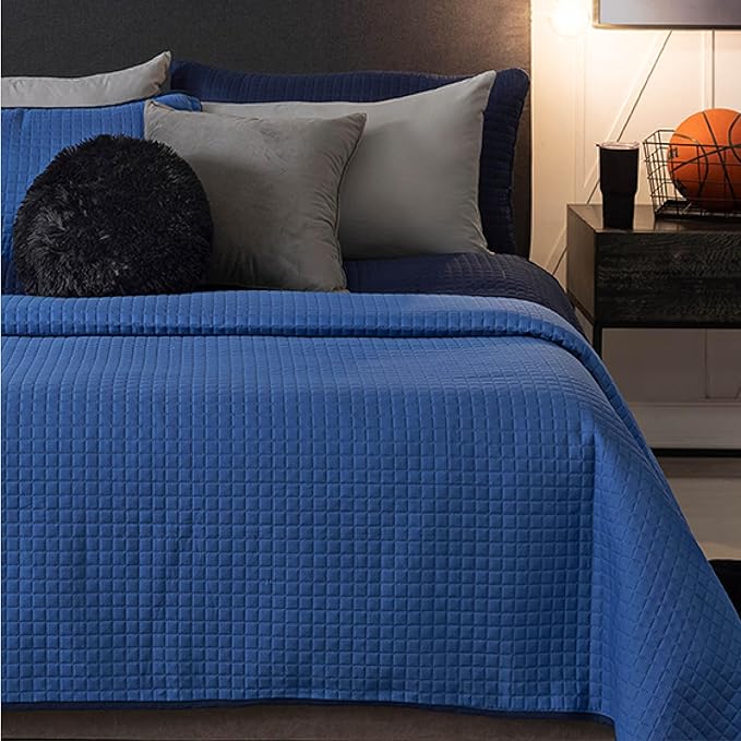 Vianney King Size Comforter 110x93 Inches Reversible Lightweight Quilt Blanket in Electric Blue and Navy Blue with Geometric Square Pattern for Stylish All-Season Bedding