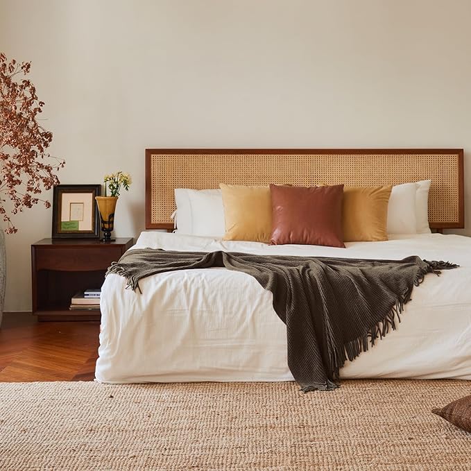 lifein Throw Blanket for Couch, Soft Boho Decor Bed Throw,Cozy Brown Knitted Chenille Small Farmhouse Lightweight Throw for Spring(Brown,50 * 60")