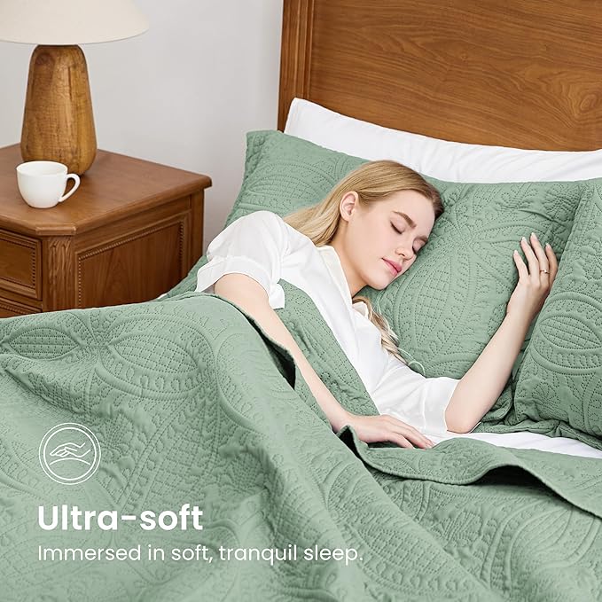 Love's cabin Quilts for Full Bed Sage Bedspreads Bedding Set - Lightweight Bedspread Comforter - Coin Pattern Bedding Coverlet for All Season - 3 Pieces (1 Quilt, 2 Pillow Shams)