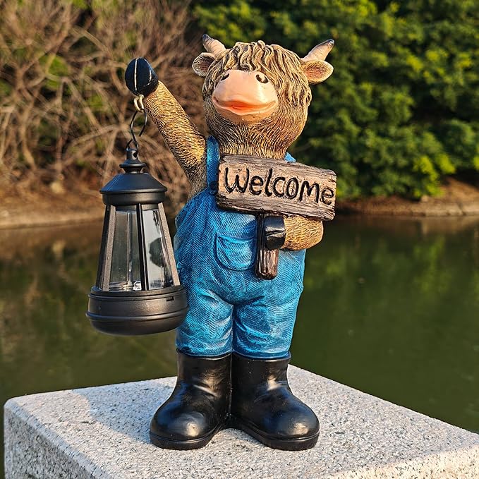 Solar Garden Statues -Highland Cow Lantern Outdoor Handmade Resin Statue with LED Light, and Welcome Holder for Patio, Yard, Gift Ideas (cow2)