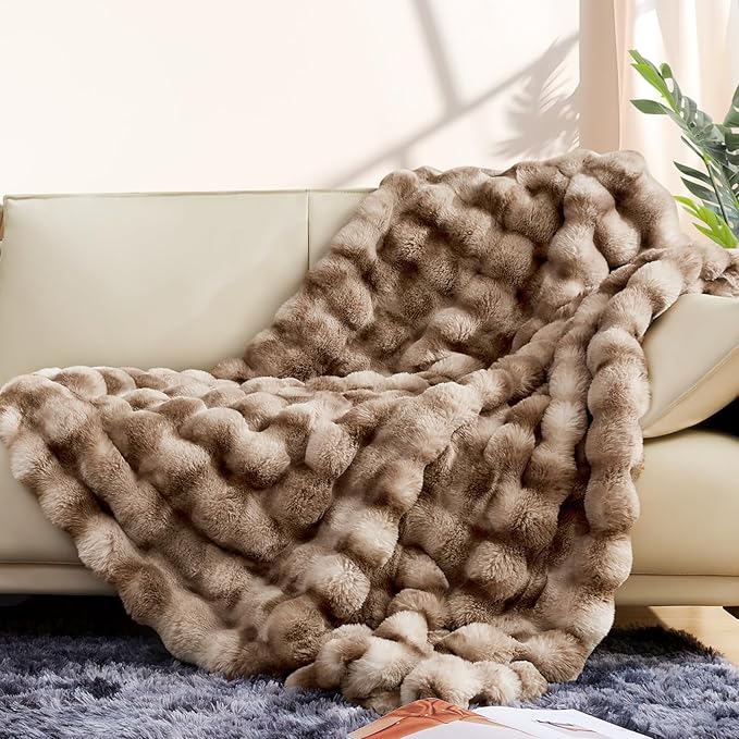 Touchat Luxury 1000GSM Faux Rabbit Fur Throw Blanket, Super Heavy Warm Cozy Brown Blankets for Couch Bed Sofa, Ruched Plush Fuzzy Elegant Soft Reversible Mink Blanket for Living Room Bedroom