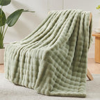 NEWCOSPLAY Faux Fur Twin Blanket Sage Green Bubble Blanket Thick Warm Soft for Couch Sofa Bed 550GSM (Sage Green, Twin(60"x80"))