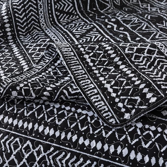 Travan 3-Piece King Quilt Set Striped Pattern Microfiber Soft Lightweight Bedding Set with Shams for All Season, Black Strips, King Size