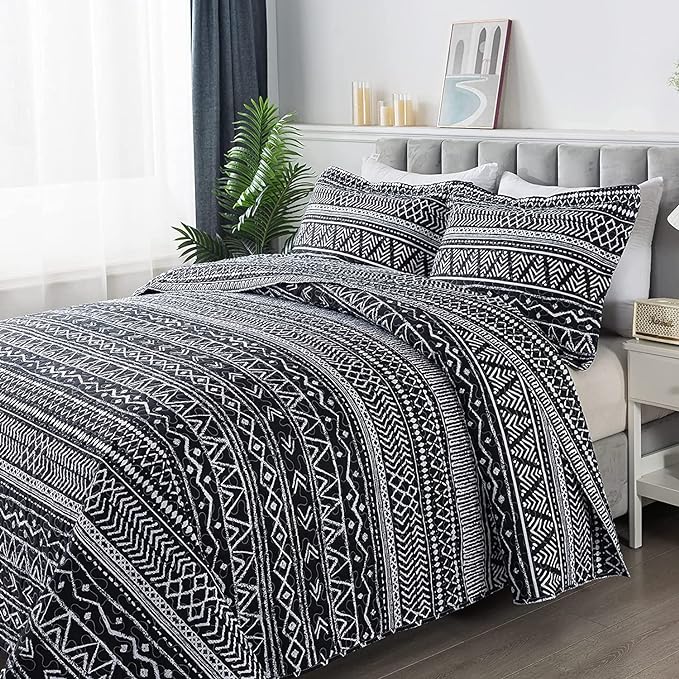 Travan 3-Piece Queen Quilt Set Striped Pattern Microfiber Soft Lightweight Bedding Set with Shams for All Season, Black Strips, Queen Size