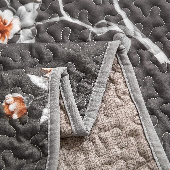 Flysheep 3 Pieces Quilt Set King Size, Dark Gray Floral Reversible Bedspread Coverlet Set, Soft Microfiber Lightweight Bed Cover for All Season (102" x 90", 1 Quilt+ 2 Pillow Shams)