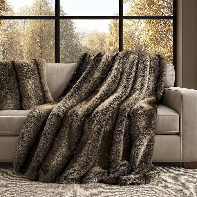 Luxury Faux Fur Throw Blanket, Soft Fluffy Faux Mink Blankets for Bed, Couch, Sofa, Thick Cozy Plush Warm Fur Throws with Reversible Velvet, Ombré Sable Brown, 60"x80"