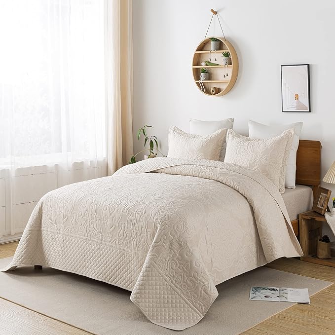 Travan 3-Piece King Quilt Set Quilted Bedspread Oversized Microfiber Lightweight Bedspread Coverlet Set with Shams Bedding Set for All Season, Beige, King