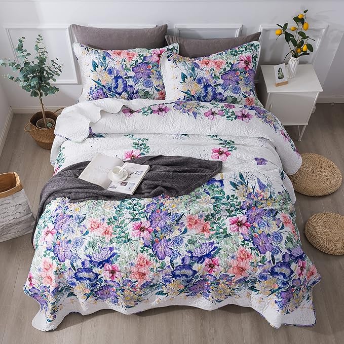 Travan Queen Quilt Set 3-Piece Bedspread Quilted Oversized Lightweight Microfiber Coverlet Set with Shams Violet Purple Floral Pattern Quilted Bedding Set for All Season, Queen