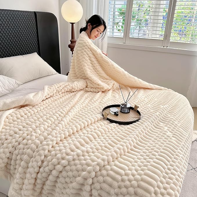 UKELER Sherpa Bed Blankets 80 × 90 inch, Ultra Soft Queen Size Throw Blanket for All Season, 470 GSM Cozy Plush Striped Fleece Blanket for Bedroom Living Room Dorm Hostel Sofa Camping, Off White