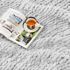 Ultra Soft Chunky Knit Blanket Throw -40x50 Hand Knitted Warm Chenille Throw Blanket, Home Decor Soft Thick Yarn Cable Knit Blanket Breathable Fleece Banket Christmas for Couch Bed Sofa Best GIF