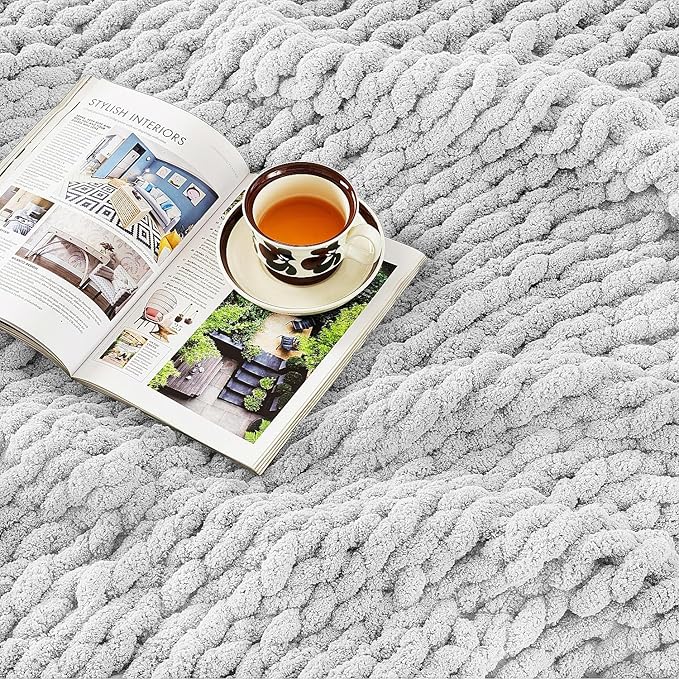 Ultra Soft Chunky Knit Blanket Throw -50x70 Hand Knitted Warm Chenille Throw Blanket, Home Decor Soft Thick Yarn Cable Knit Blanket Breathable Fleece Banket Christmas for Couch Bed Sofa Best GIF