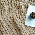 Maetoow Chenille Chunky Knit Blanket Throw （50×60 Inch）, Handmade Warm & Cozy Blanket Couch, Bed, Home Decor, Soft Breathable Fleece Banket, Christmas Thick and Giant Yarn Throws, Khaki