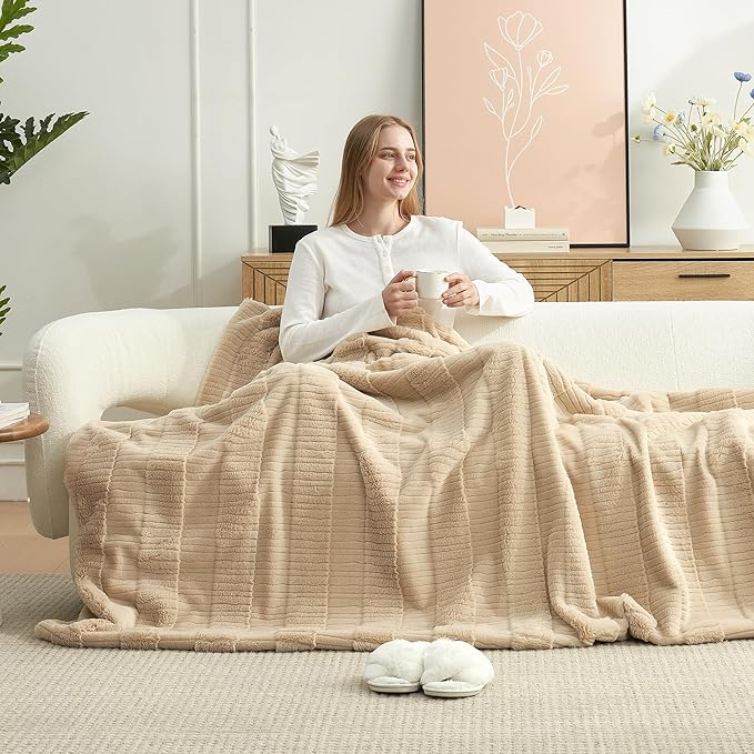 Amélie Home Luxury Striped Faux Fur Throw Blanket for Couch, Embossed Split Fur Cozy Fuzzy Fluffy Luxurious Soft Plush Sofa Chair Bed Gift Blankets for Women Men Wife Friend, 88"x90", Beige