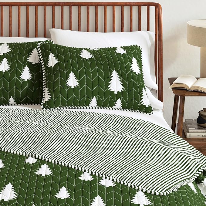 Great Bay Home King Reversible Rustic Lodge Olive Bedspread Quilt with Shams - All Season Cabin Coverlet Bedding Set (Includes 1 Quilt, 2 Pillow Shams)