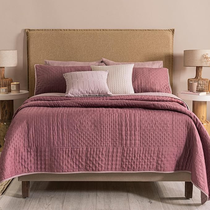 Vianney Queen Comforter Novo Blush Bedding 91x93 Inches Reversible Lightweight Quilt Blanket Soft Cozy All-Season Bedspread in Blush Pink and Pale Pink