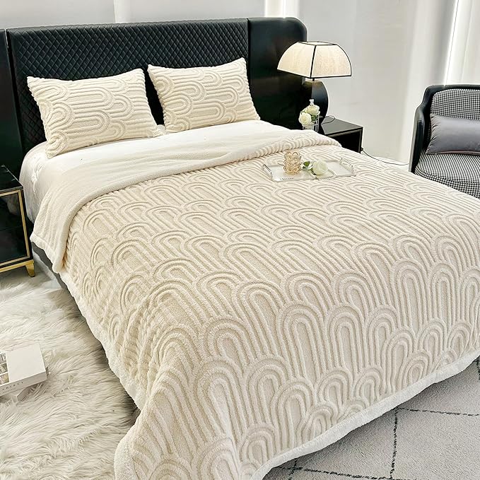 UKELER Sherpa Fleece Blanket 60 × 80 inch, Ultra Soft Twin Size Throw Blanket for All Season, Cozy Plush Arch Blankets for Bed Couch Sofa Office Camping, Off-White