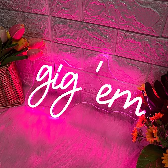 Gig‘em Aggies Neon Sign Pink LED Neon Light Signs for Wall Decor USB Operated Concert Girls Dorm Room Decoration Beauty Texas A&M University Wall Art Birthday Gifts for Women 16x9.69