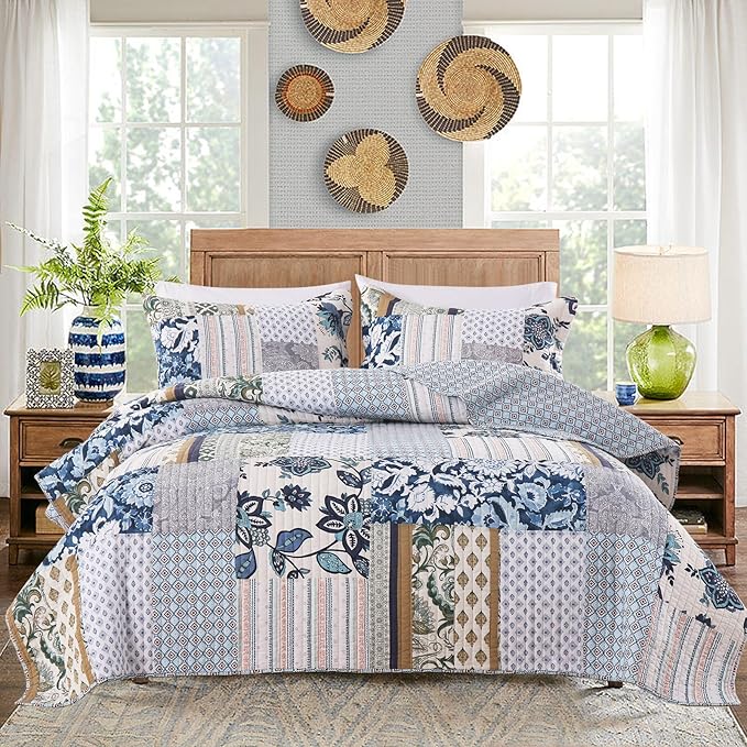 Yvooxny King Quilt Set Reversible Quilted Bedspread 3-Piece Lightweight Floral Real Patchwork Coverlet Bedding Set with Pillowcases for All Seasons, 108 * 96 Inches