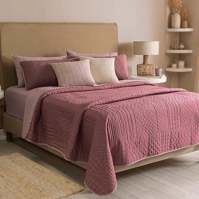 Vianney Twin Size Comforter Novo Blush Bedding Reversible Lightweight Quilt Blanket 71x93 Inches Soft Breathable Cozy Throw for Couch or Bed