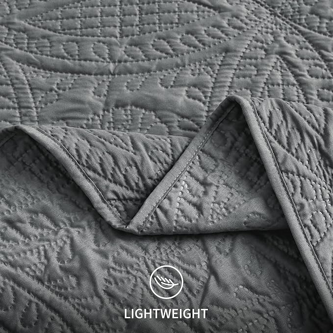 Love's cabin King Size Quilt Bedding Set Dark Grey Bedspreads - Bed Lightweight Bedspread Comforter - Coin Pattern Bedding Coverlet for All Season - 3 Pieces (1 Quilt, 2 Pillow Shams)