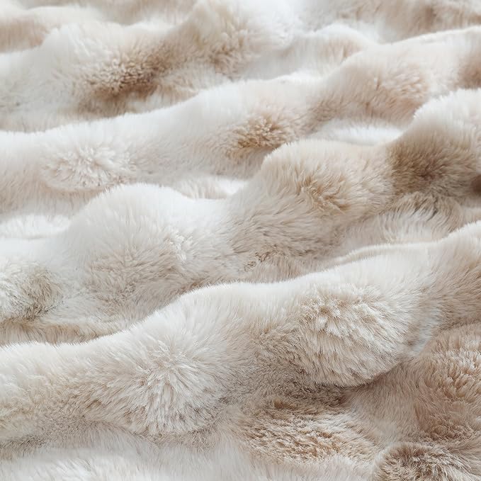 UKELER Camel Faux Fur Throw Blanket 50''x60'' Decorative Shaggy Velvet Blanket Fluffy Cozy Plush Warm Bed Throws for Couch, Sofa, Office, Camping