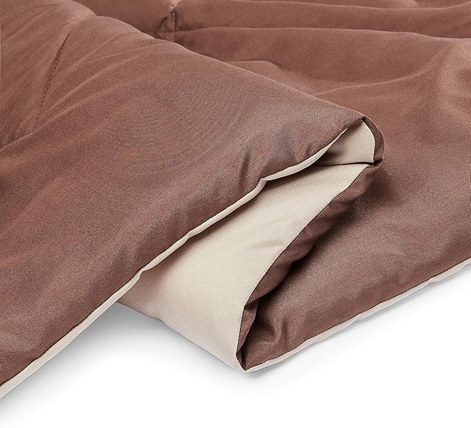 Amazon Basics Comforter Blanket Twin/Twin XL, Reversible Lightweight Microfiber All Season Blanket, Chocolate / Khaki