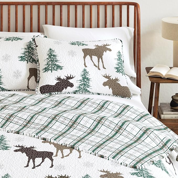 Great Bay Home Lodge Bedspread Twin/Twin XL Size Quilt with 1 Sham. Cabin 2- Piece Reversible All Season Quilt Set. Rustic Quilt Coverlet Bed Set. Wilderness Collection (Moose - Chocolate)