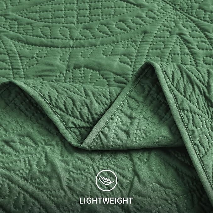 Love's cabin Twin Quilt Set Olive Green Bedspreads - Soft Bed Summer Lightweight Bedspread Comforter - Modern Style Coin Pattern Coverlet for All Season - 2 Pieces (1 Quilt, 1 Pillow Sham)