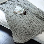 Maetoow Chenille Chunky Knit Blanket Throw （40×50 Inch）, Handmade Warm & Cozy Blanket Couch, Bed, Home Decor, Soft Breathable Fleece Banket, Christmas Thick and Giant Yarn Throws, Grey