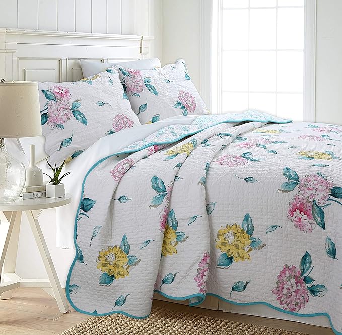 Cozy Line Home Fashions Turquoise Blue Floral Hydrangea Garden Leaf 100% Cotton Reversible Quilt Bedding Set, Coverlet, Bedspread (Valencia Bloom, Queen - 3 Piece)