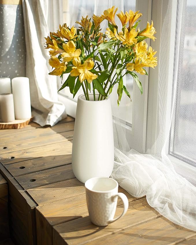 D'vine Dev 10 Inch Ivory Elegant Oval Ceramic Vase for Flowers, Home Décor Vase with Design Box, VS-LD-B-2