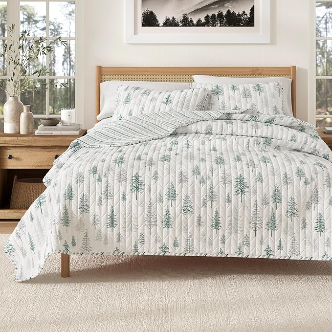 Rustic Cabin Full/Queen Size Quilt Set with Shams - All-Season, Lightweight, Reversible Bedspread - Lodge-Themed Summer Bedding Sets (Full/Queen, Truckee - Grey)