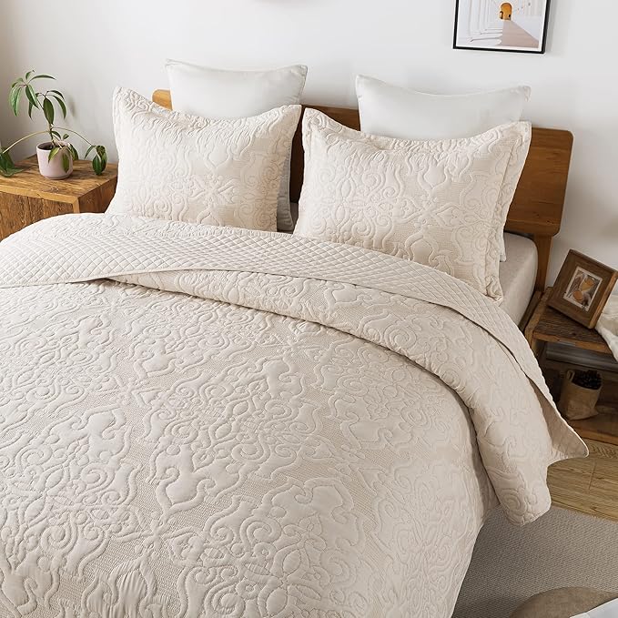 Travan 3-Piece King Quilt Set Quilted Bedspread Oversized Microfiber Lightweight Bedspread Coverlet Set with Shams Bedding Set for All Season, Beige, King